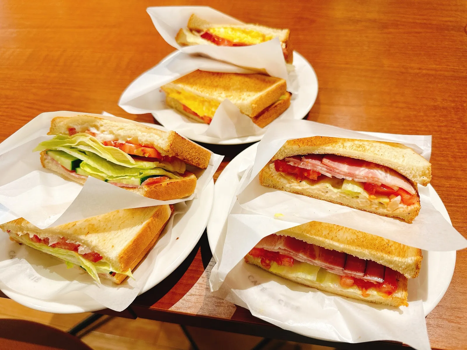 カフェ・ド・クリエ ホピタル 慶應義塾大学病院店 · 6