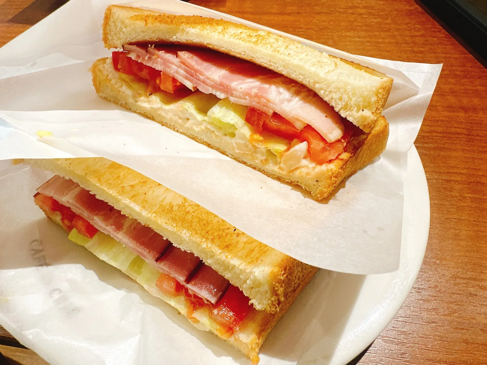 カフェ・ド・クリエ ホピタル 慶應義塾大学病院店 · 3